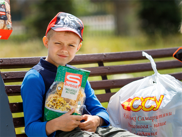 Sammelaktion Lebensmittel Weisses Kreuz für Ukraine