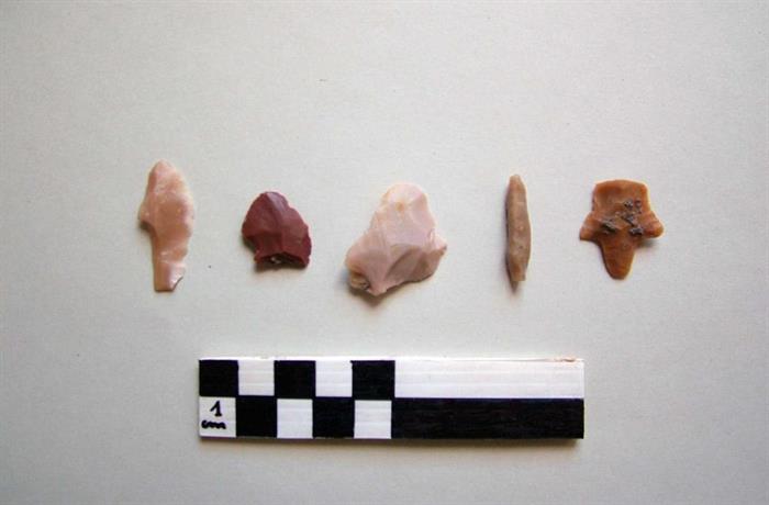 Pfeilspitzen aus der kupferzeitlichen Siedlung in Latsch // Arrowheads from the Copper Age settlement in Laces